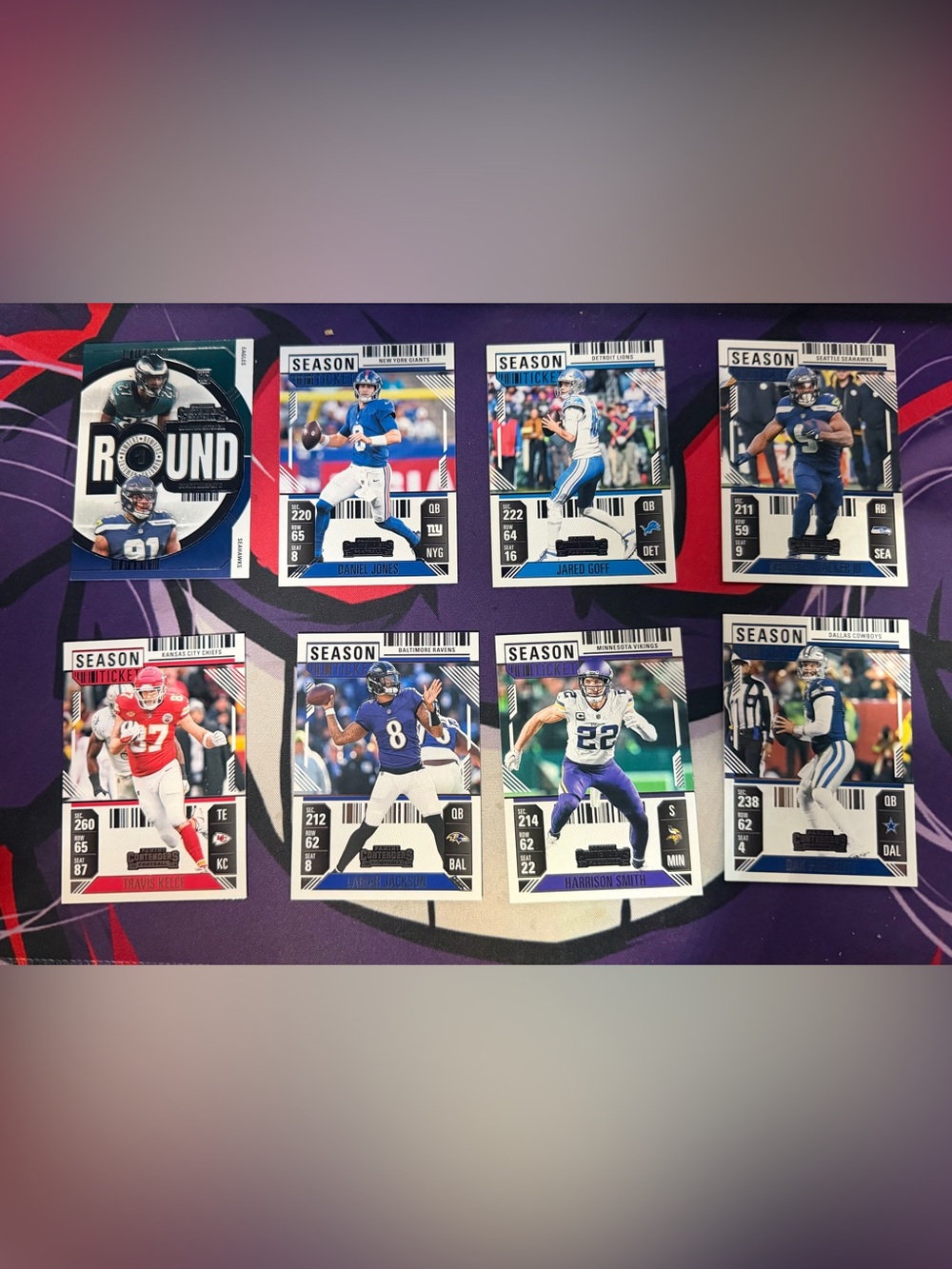 33  NFL Trading Cards - Trading Card Lot